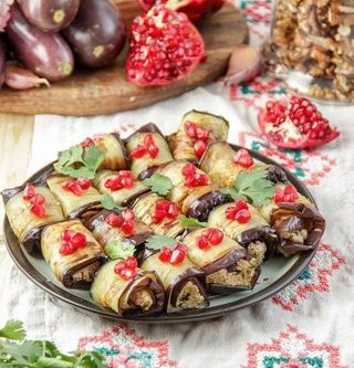 ბადრიჯანი ნიგვზით