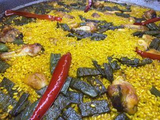 Paella valenciana