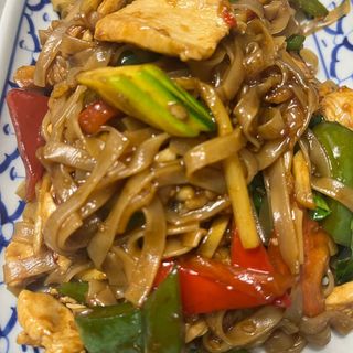 Kuay Tiew Khi Mao Con Pollo