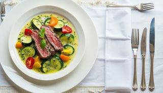 Mușchi de vită în sos de piper verde