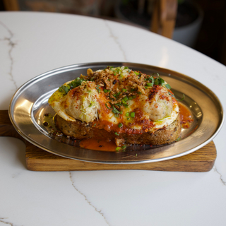 Тост з мітболами