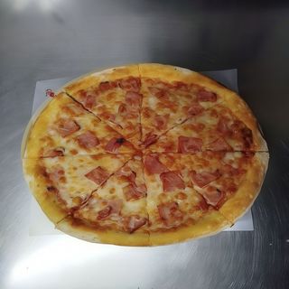 83. Pizza Prosciutto
