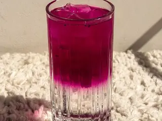 Pink matcha tonik