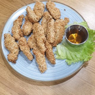 Пилешки флейки със сусам и мед .250гр