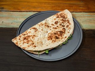 Piadina con bresaola, rucola e grana