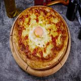 Pide sa sirom i jajetom