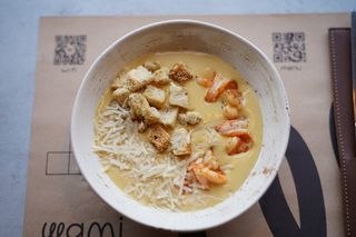 Сирний крем суп з креветкою