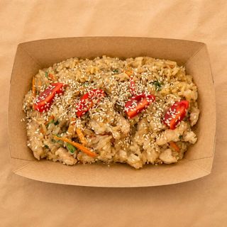 Уок ориз Япония + Кока Кола кен (330)