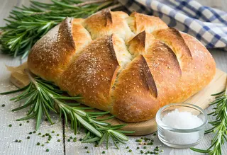 Pâine Semolina la tavă, cu maia naturală