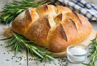 Pâine Semolina la tavă, cu maia naturală