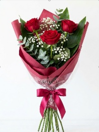 3 rose rosse
