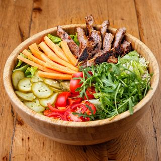 Premium beef salata