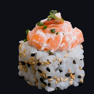 Uramaki salmão e philadelphia | 4 unids  
