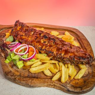 BBQ Ribs  con patatine + dolce + heineken