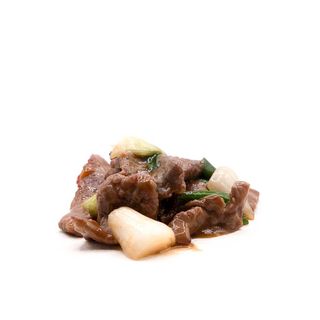 Manzo saltato con porri e zenzero