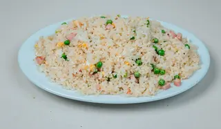 123. Ориз с шунка и грах