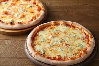 2 x Double Quattro Formaggi