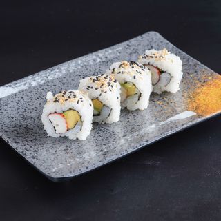 74.Uramaki de cangrejo, aguacate (4 uds.)
