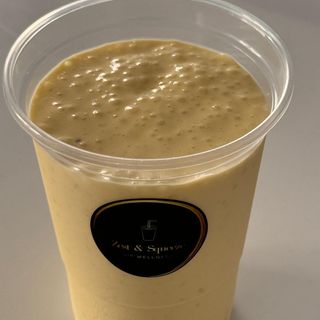 Mango Banana Breeze Smoothie