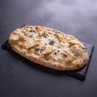 Pizza 5 formaggi & carciofi