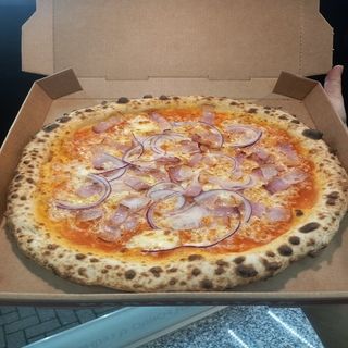 Pizza Vezuvio Grande