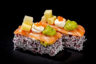 1023 Black coconut oshizushi 4 pezzi