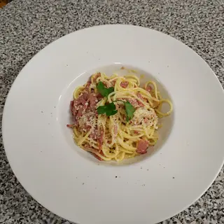 Pasta Carbonara Romana