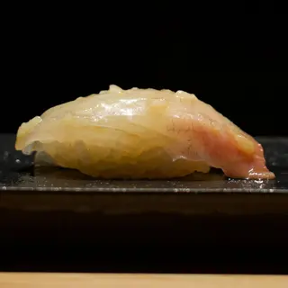 Nigiri de Shiromi Shio Koji