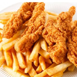 finger de pollo con salsa de la casa