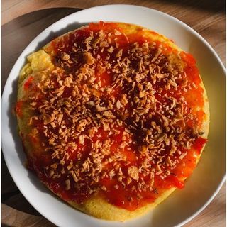 TORTILLA DE MERMELADA DE PIMIENTO Y CEBOLLA FRITA. 