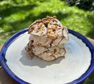 Горіхове безе