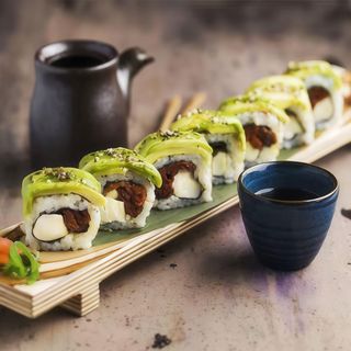 Uramaki burrata (8 piezas)