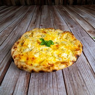 Pizza Quattro Formaggi +/- Ø 32cm, 600g