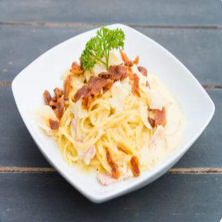 Spaghetti a la carbonara