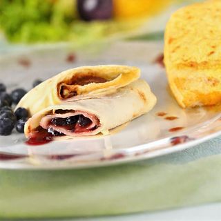 Палачинка със сладко от боровинки (200г)