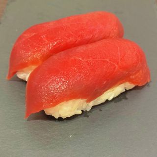 Nigiri de atún