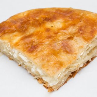 Burek sa sirom