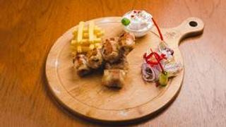 Rolovani pileći ražnjići lunch paket + Coca-Cola