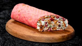 M - კრაფტ შაურმა არაჟნის და ტკბილ-ცხარე სოუსით (ღორი)