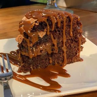 TARTA DE CHOCOLATE TRONCHA TORO