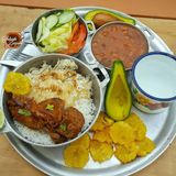 Bandera De Pollo Guisado