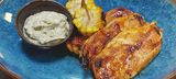 Пиле BBQ със студен дип от гриловани зеленчуци и царевичка (400г)