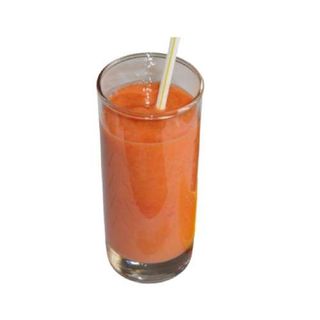 Zumo de naranja y fresas (400 ml.)
