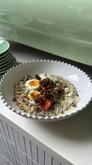 Трюфельна вівсянка з кіноа та гливами (350g)