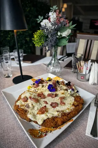 SCHNITZEL CARBONARA