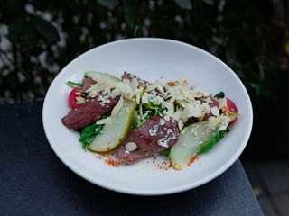 Салат з качкою (270g)