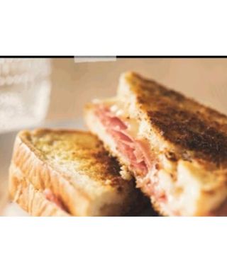 Sándwich mixto con patatas