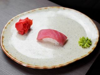 Нігірі з тунцем (60g)