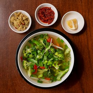 Zupa Pho rau