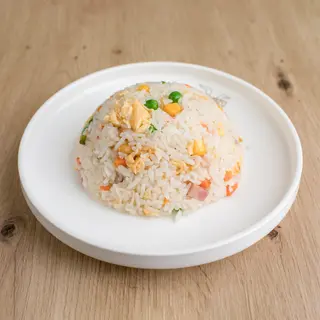 48. Arroz Frito Tres Delicias